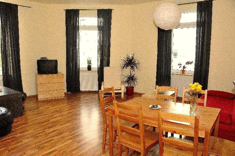 Apartment Neustadt-fewo-zentral-guenstig-l6 Dresden